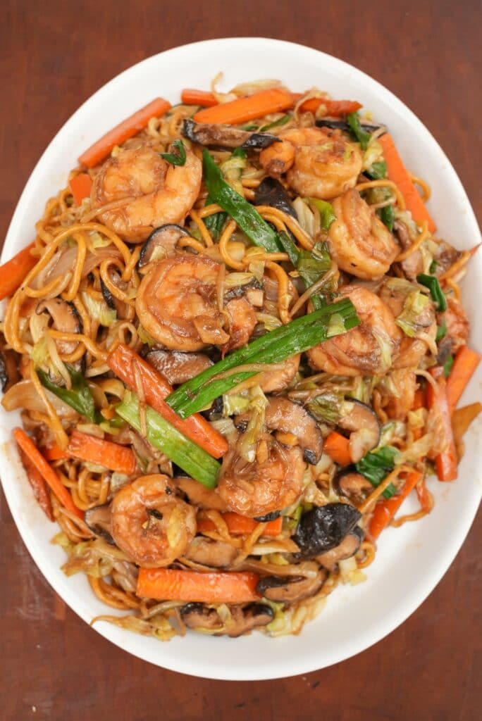 Shrimp Lo Mein on a platter