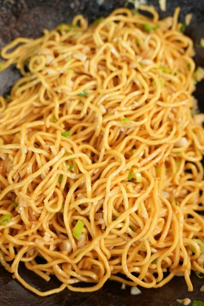 Garlic noodles cooked in a pan