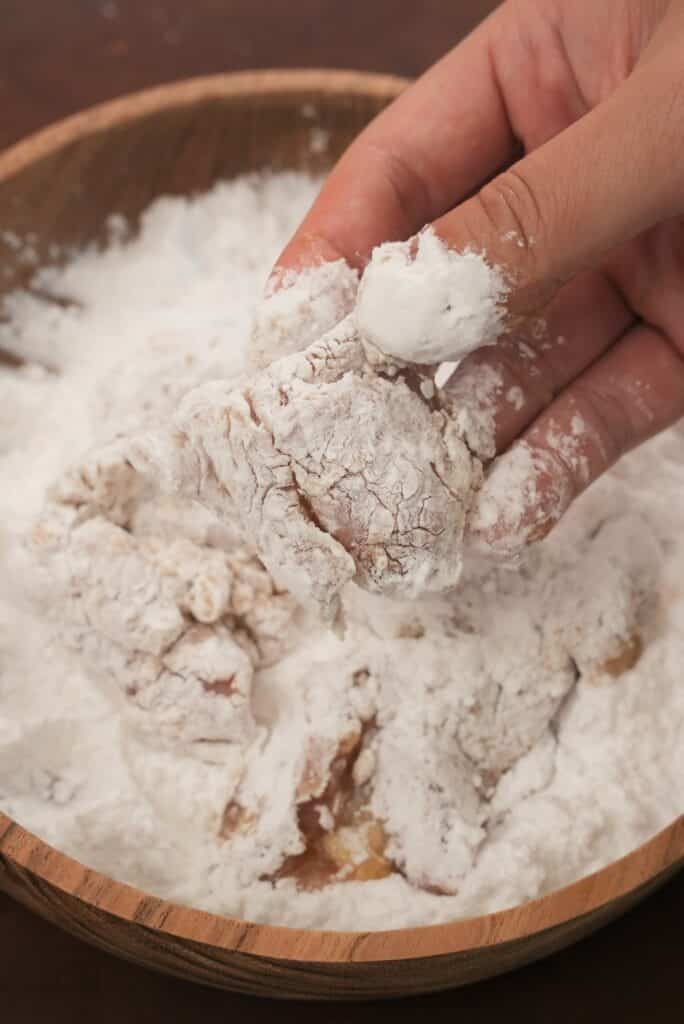 Chicken pieces coated in potato starch.