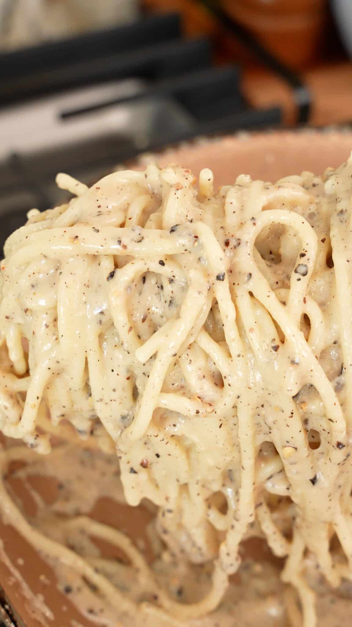 Cacio e Pepe (Easy + Authentic)-image