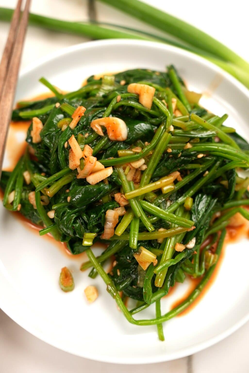 15 Minute Spicy Korean Spinach Side Dish (VIDEO) CJ Eats Recipes