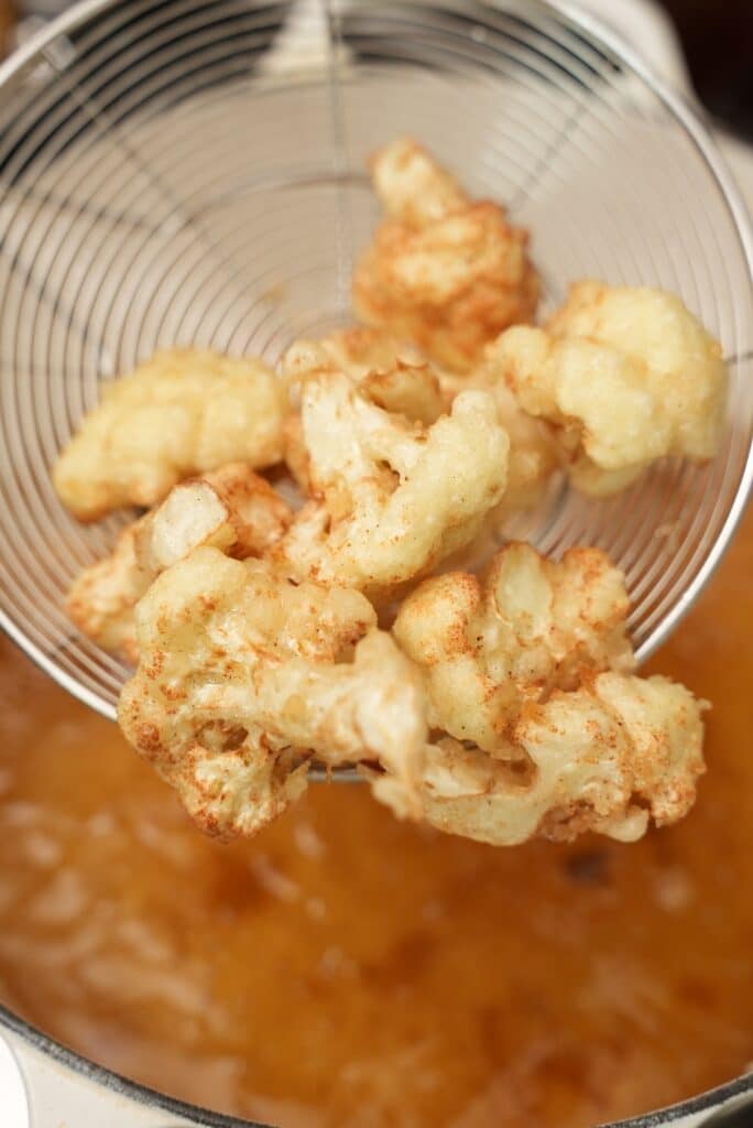 Fried cauliflower cooked in oil