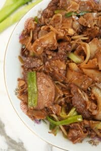 Beef Chow Fun (Beef Ho Fun) - 30 Min! (VIDEO) - CJ Eats Recipes