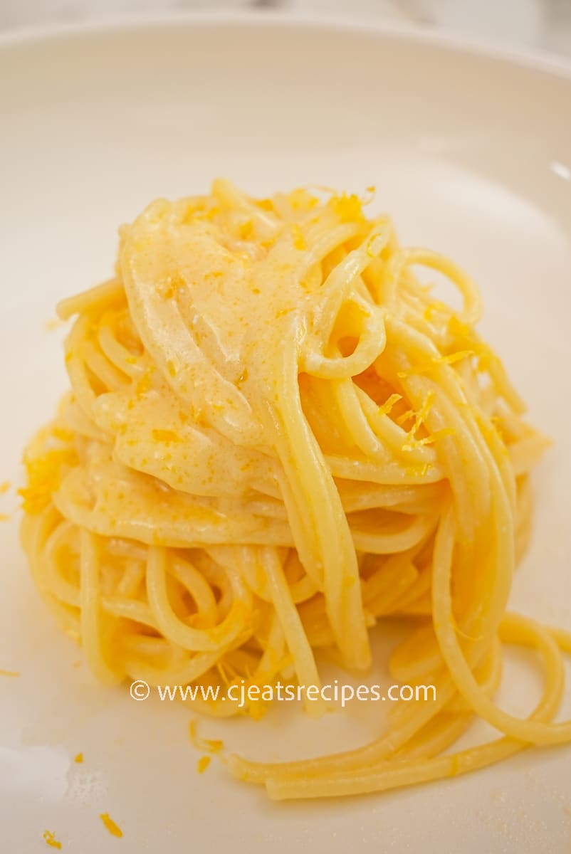 Pasta al limone plated in a bowl.