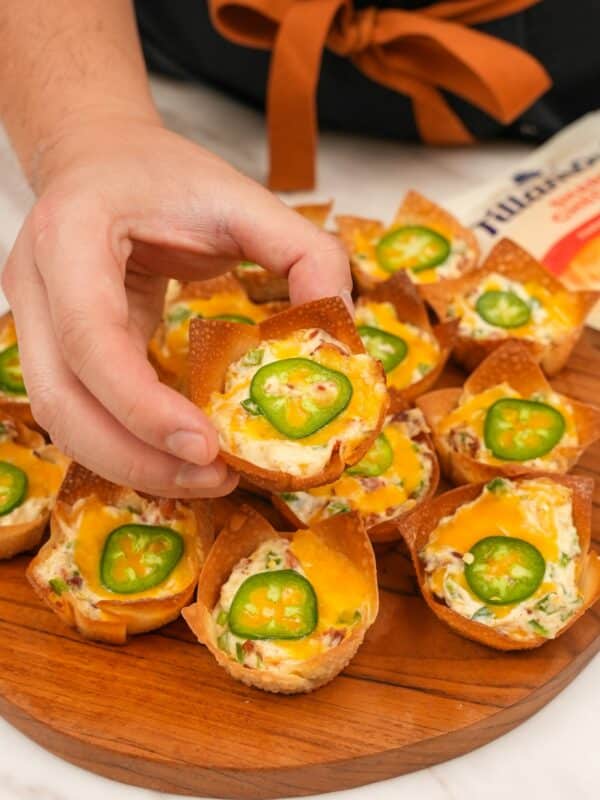 Jalapeno Popper Wonton Cups on a tray.