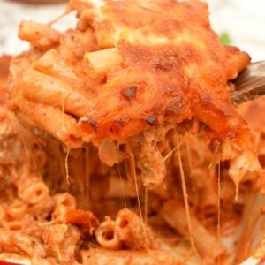 Gochujang Baked Ziti in a dish.