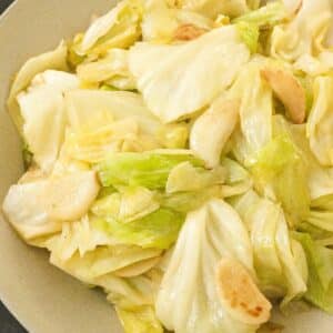 Din Tai Fung Taiwanese Cabbage with garlic cooked in a bowl.